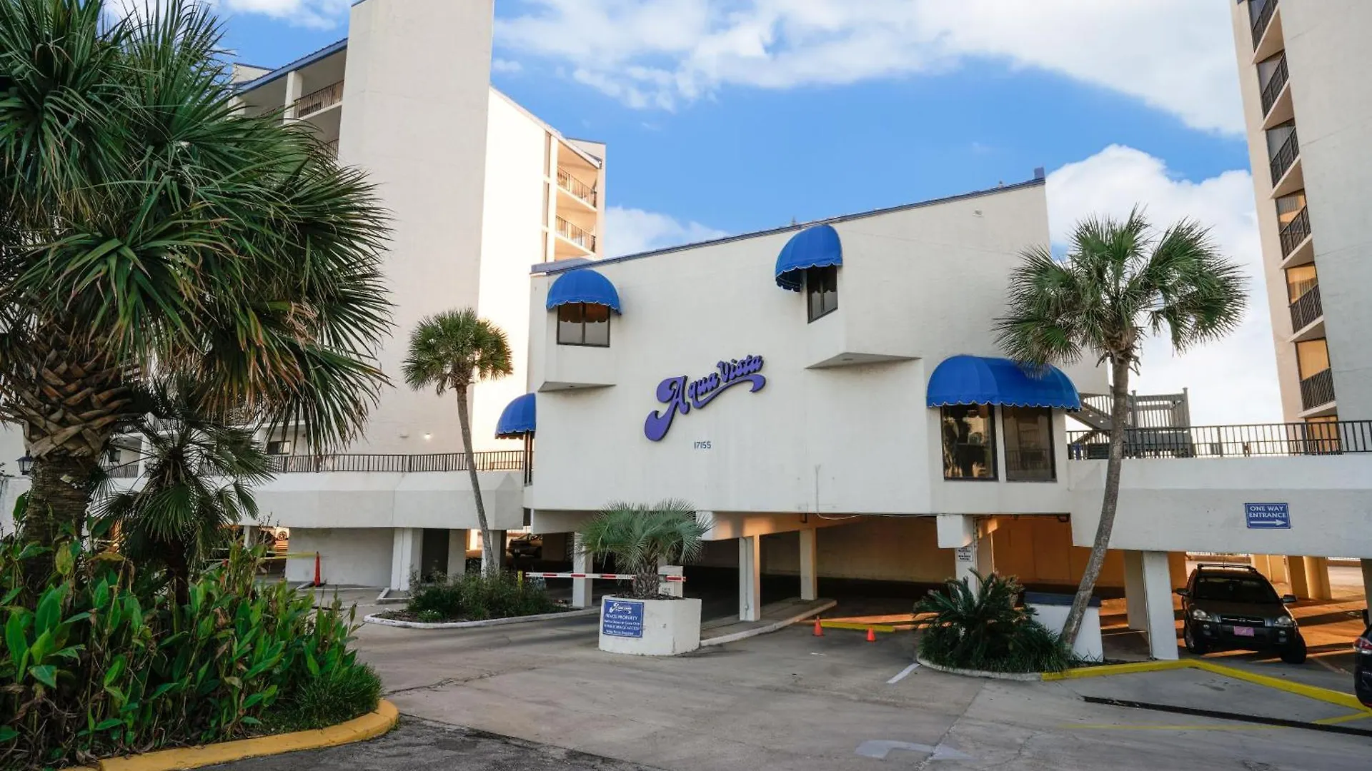 Holiday home Aquavista Condominiums #303-W By Book That Condo Panama City Beach