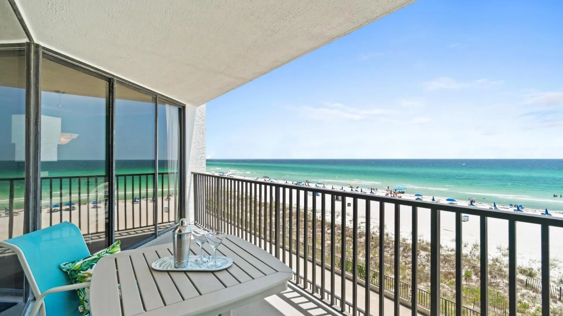 Semesterbostad Aquavista Condominiums #303-W By Book That Condo Panama City Beach