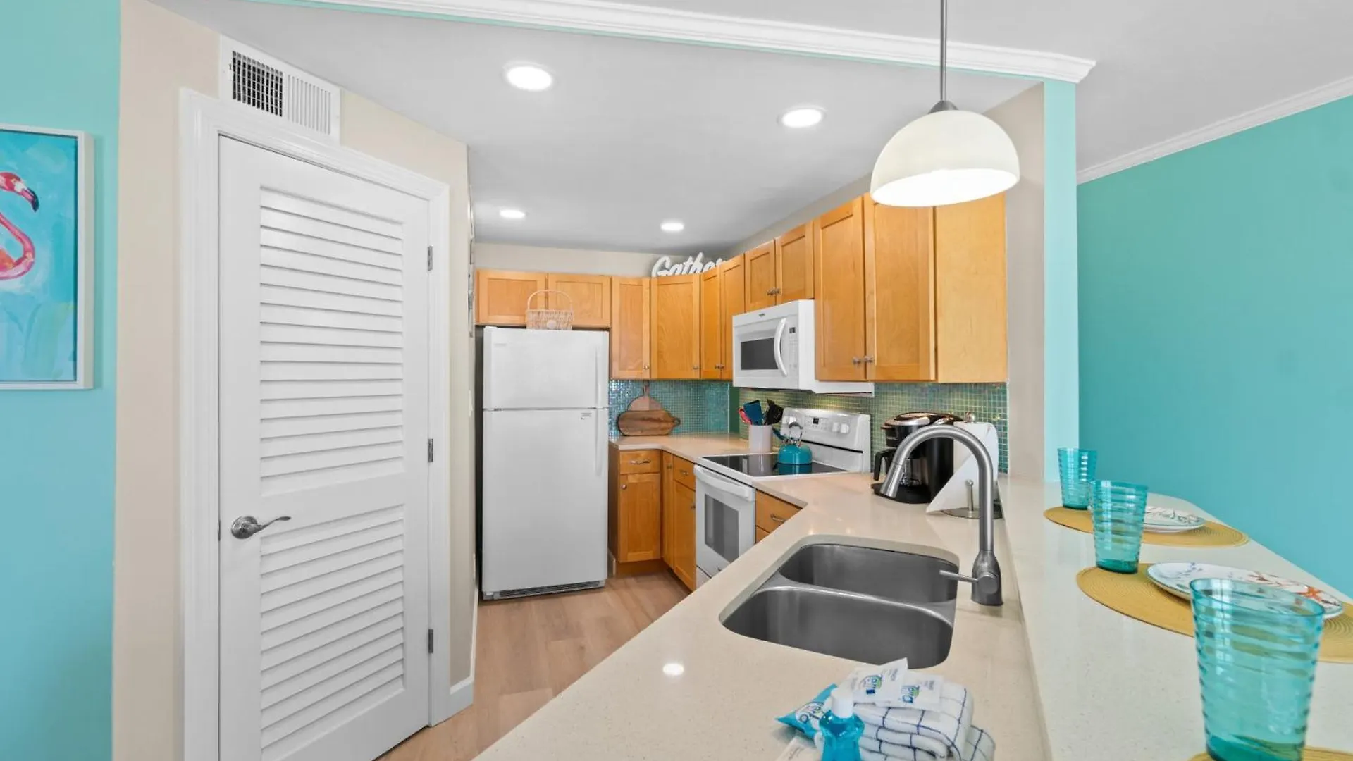 Semesterbostad Aquavista Condominiums #303-W By Book That Condo Panama City Beach USA